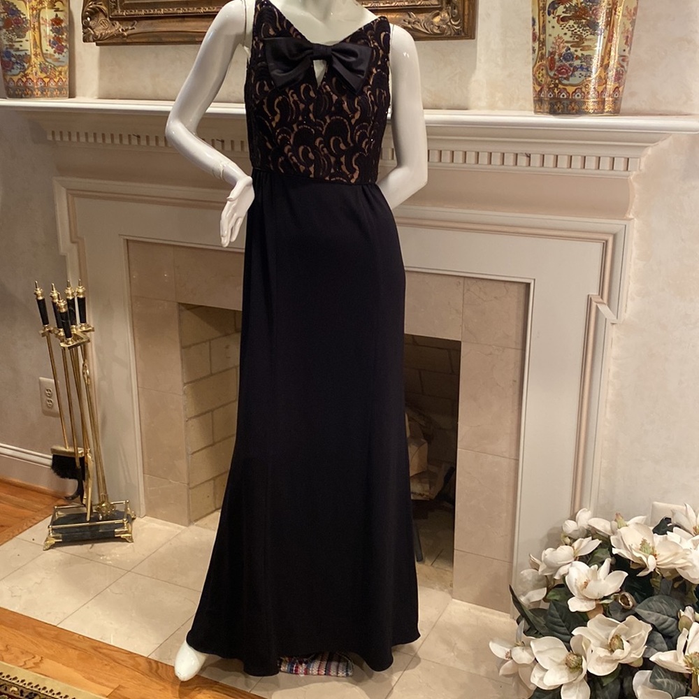 Badgley Mischa black crepe gown with lace top and satin bow